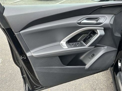 Certified 2025 Audi Q5 2.0T Premium w/ 19" Wheel Package image 18