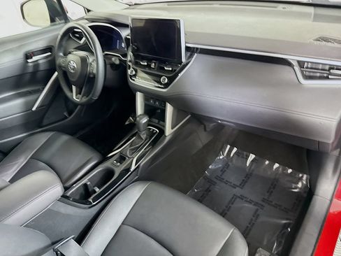 Certified 2024 Toyota Corolla Cross XLE AWD/4WD image 31