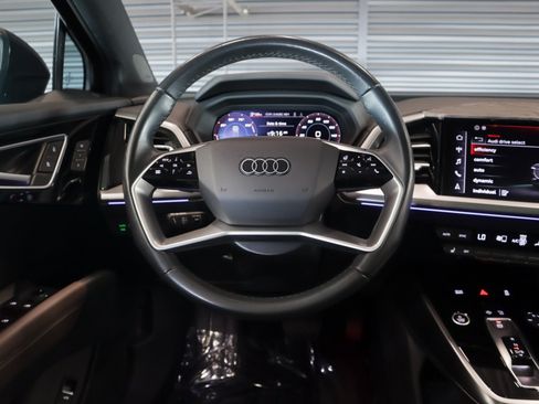 Used 2023 Audi Q4 e-tron Premium Plus w/ Premium Plus AWD/4WD image 17