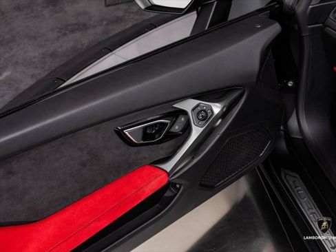 Used 2015 Lamborghini Huracan LP 610-4 AWD/4WD image 23