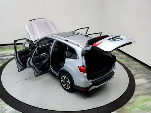 Used 2022 Subaru Forester Touring AWD/4WD image 41