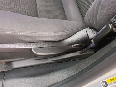 Used 2013 Chevrolet Cruze LT image 17