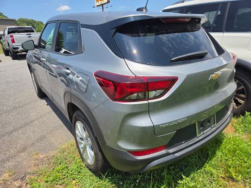 Used 2024 Chevrolet TrailBlazer LS w/ LS Convenience Package FWD image 6