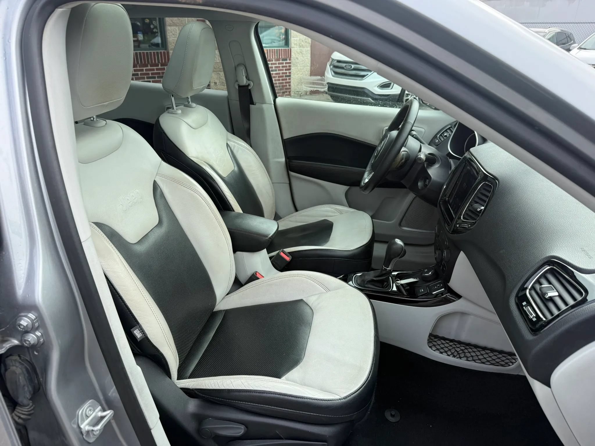 Used 2017 Jeep Compass Limited AWD/4WD image 33