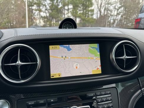 Used 2013 Mercedes-Benz SL 63 AMG w/ Premium Pkg image 15