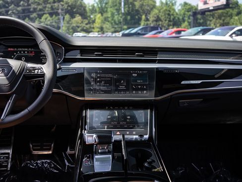 Used 2024 Audi S8 AWD/4WD image 54