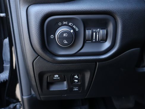 Used 2025 RAM 1500 Big Horn AWD/4WD image 13