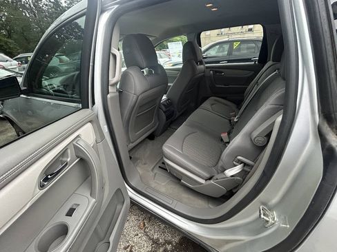 Used 2013 Chevrolet Traverse LS FWD image 6