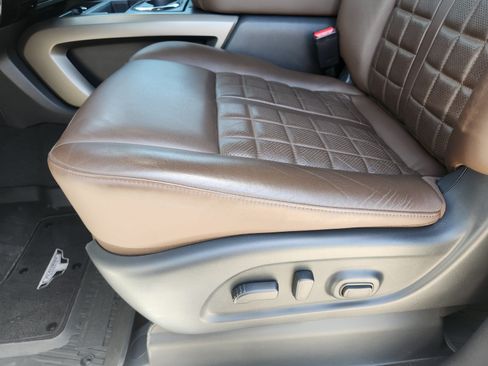 Used 2024 Nissan Titan Platinum Reserve w/ Moonroof Package AWD/4WD image 22