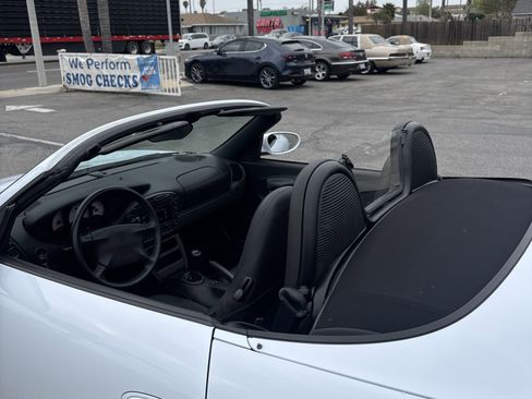 Used 1997 Porsche Boxster image 13