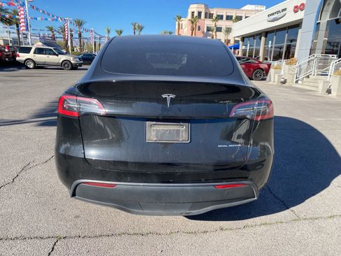 Used 2020 Tesla Model Y Long Range image 8