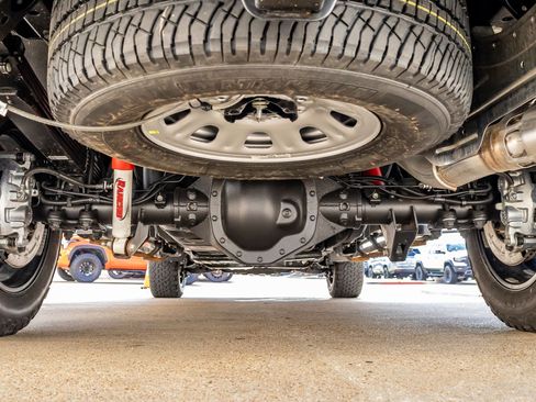 Used 2025 GMC Sierra 2500 AT4 w/ Technology Package image 14