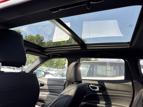 New 2025 Jeep Compass Limited w/ Sun & Sound Group image 23