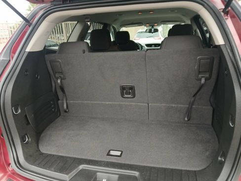Used 2017 Chevrolet Traverse LT w/ Style and Technology Package FWD image 15
