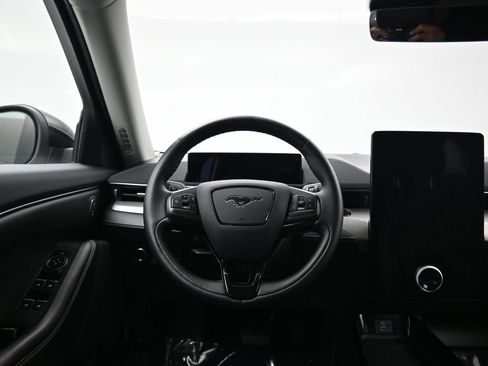 Used 2023 Ford Mustang Mach-E Select image 31