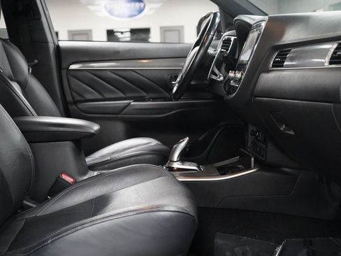Used 2022 Mitsubishi Outlander SEL AWD/4WD image 33