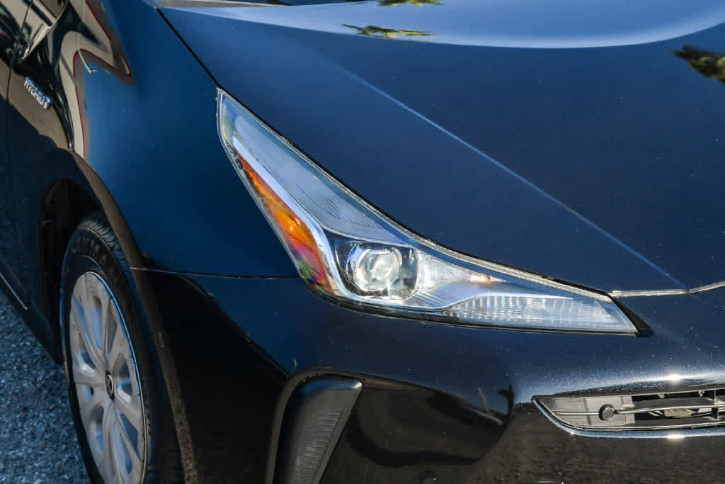 Used 2020 Toyota Prius LE w/ Carpet Mat Package FWD image 4