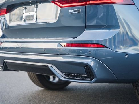 New 2026 Volvo XC60 B5 Ultra w/ Protection Package Premier image 8
