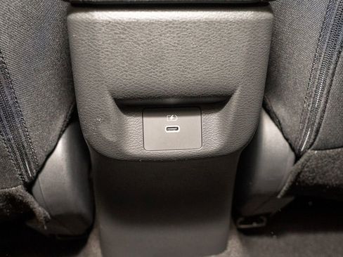 New 2025 Nissan Versa SR w/ Trunk Package image 17