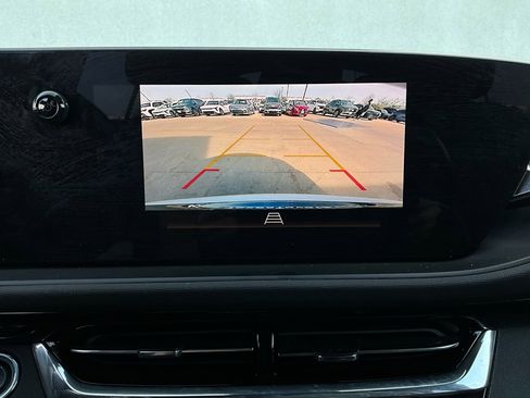 Used 2025 Buick Envista Sport Touring image 31