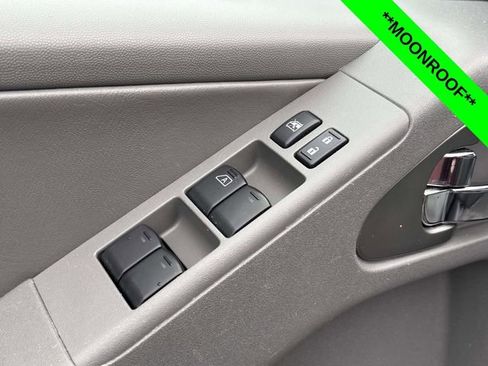 Used 2019 Nissan Frontier SL image 11