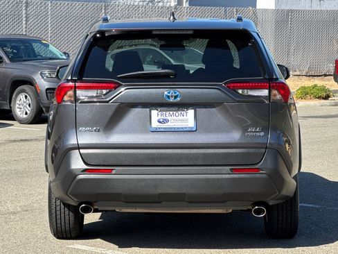 Used 2024 Toyota RAV4 XLE image 5