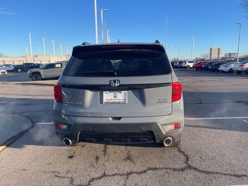 Used 2022 Honda Passport Elite image 4
