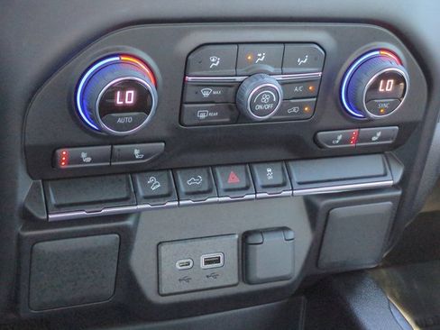 Used 2021 Chevrolet Silverado 1500 LT Trail Boss w/ Bed Protection Package image 22