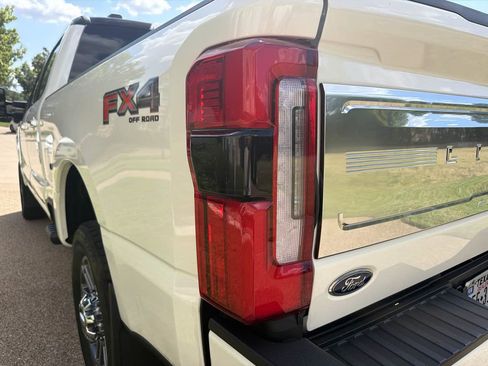 Used 2024 Ford F350 Limited w/ FX4 Off-Road Package AWD/4WD image 10
