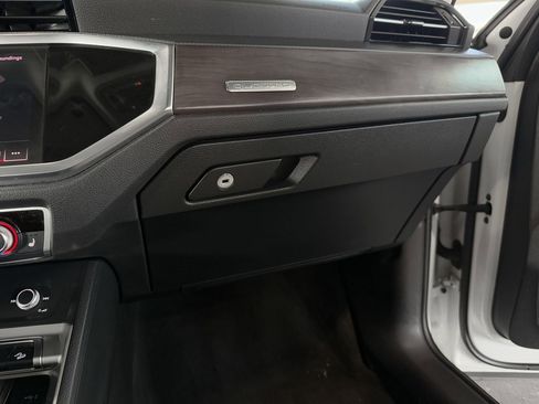 Used 2020 Audi Q3 2.0T Premium Plus w/ Premium Plus Package image 33