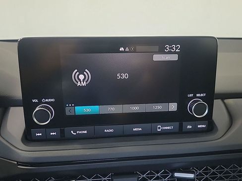 Certified 2024 Honda Accord EX image 28