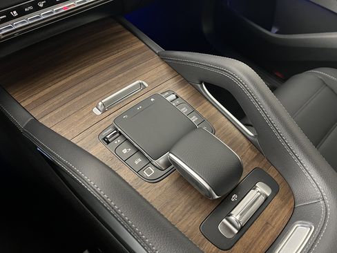 New 2026 Mercedes-Benz GLE 580 4MATIC image 33