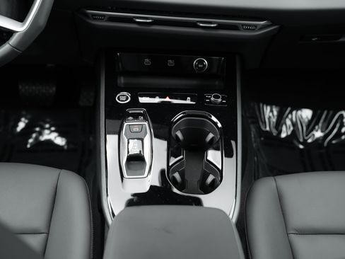 Certified 2025 Audi A5 2.0T Premium w/ Convenience Package AWD/4WD image 17