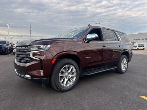 Used 2023 Chevrolet Tahoe Premier AWD/4WD image 2