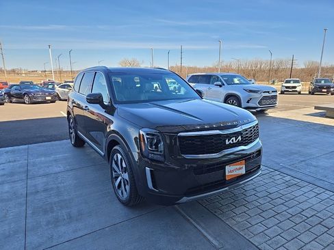 Used 2022 Kia Telluride S image 7