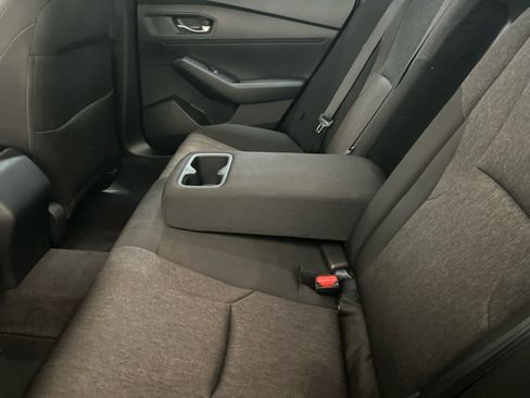 Used 2023 Honda Accord EX image 9