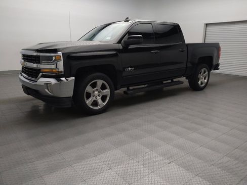 Used 2018 Chevrolet Silverado 1500 LT w/ Texas Edition image 2