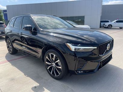 New 2025 Volvo XC60 B5 Plus w/ Protection Package Premier