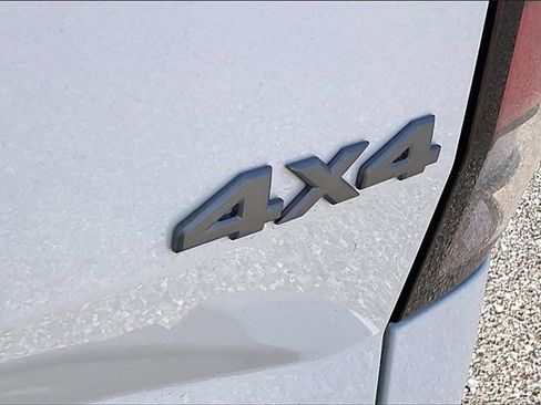 New 2026 Nissan Frontier SV w/ SV Convenience Package image 9