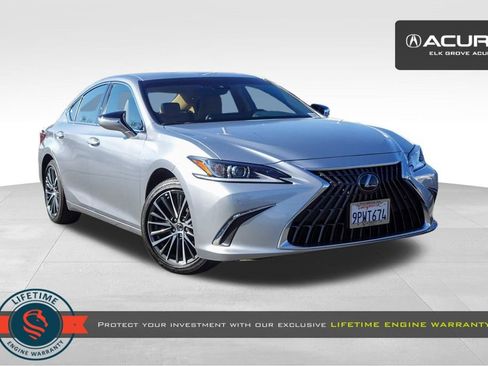 Used 2025 Lexus ES 300h w/ Premium Package image 1