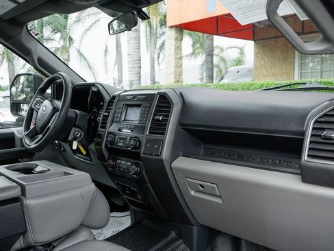 Used 2022 Ford F350 XL w/ Power Equipment Group image 34