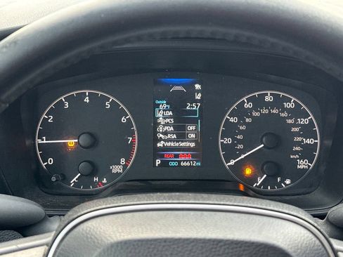 Used 2023 Toyota Corolla SE FWD image 8