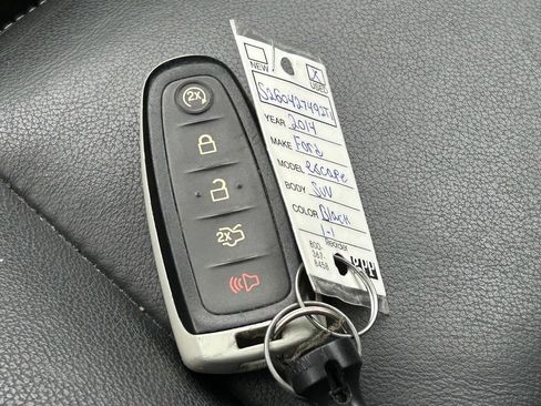 Used 2014 Ford Escape Titanium FWD image 19
