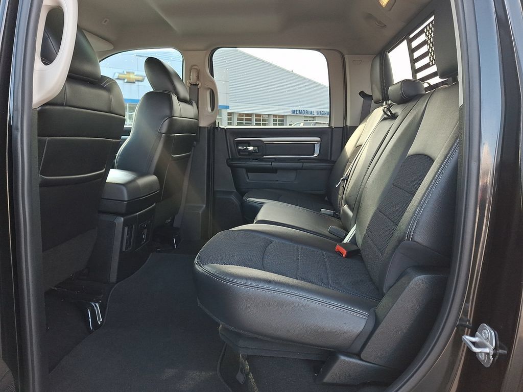 Used 2018 RAM 1500 Sport w/ Convenience Group AWD/4WD image 11