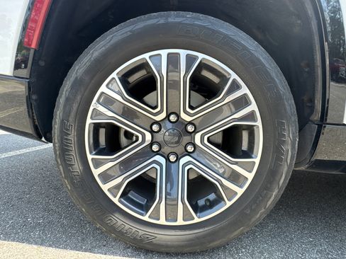 Used 2024 Jeep Wagoneer Series II image 20