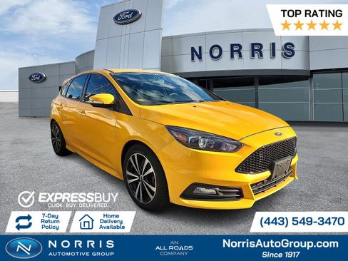 Used 2015 Ford Focus ST w/ Equipment Group 401A image 1