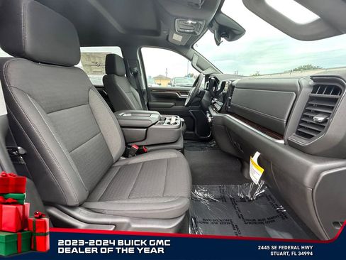 New 2026 GMC Sierra 1500 Elevation image 17