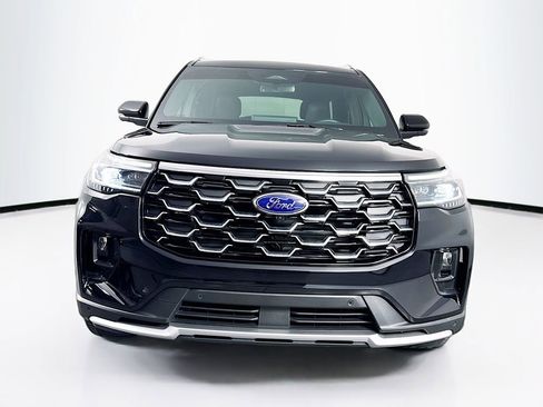Used 2025 Ford Explorer Platinum w/ Ultimate Package image 2