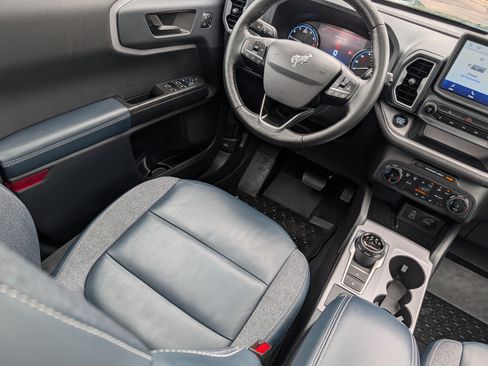 Used 2023 Ford Bronco Sport Outer Banks w/ Tech Package AWD/4WD image 9