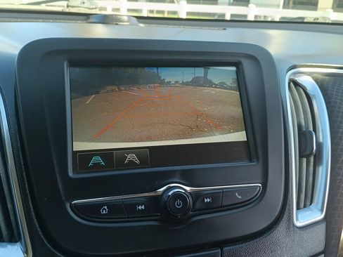 Used 2018 Chevrolet Malibu LT FWD image 15